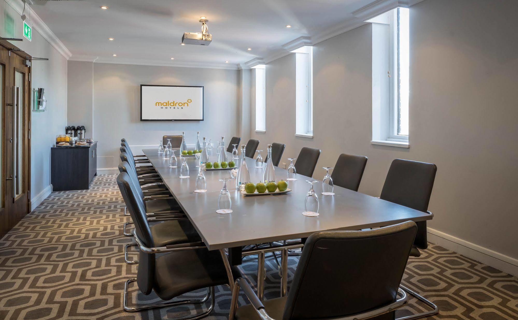Maldron Hotel Dublin Airport Cloghran Bagian luar foto